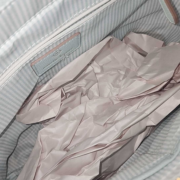 Nanette Lepore 3 piece set, bag, pouch, sunglass case, gift set - Picture 3 of 12